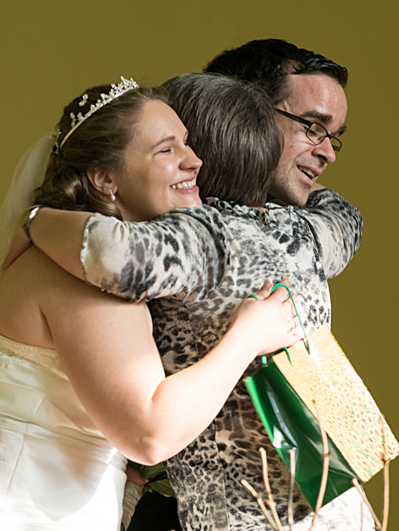 Foto Hochzeit Brautpaar Gratulantin