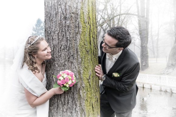 Foto Hochzeit Brautpaar im Park